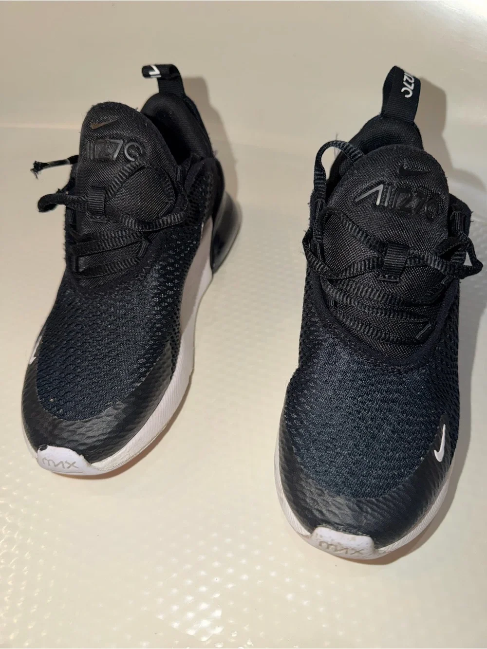Nike Air Max 270 Boys Low-Top Sneaker